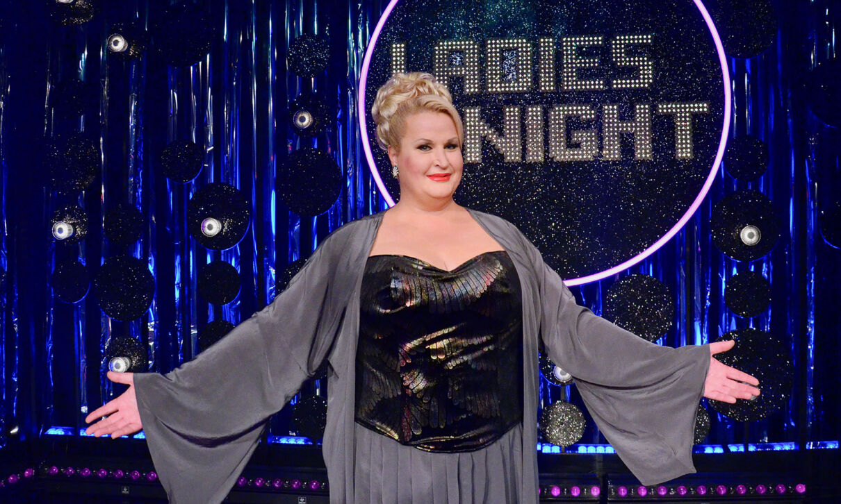 Die Kabarettistin Daphne DeLuxe modriert die WDR-Show "Ladies Night"