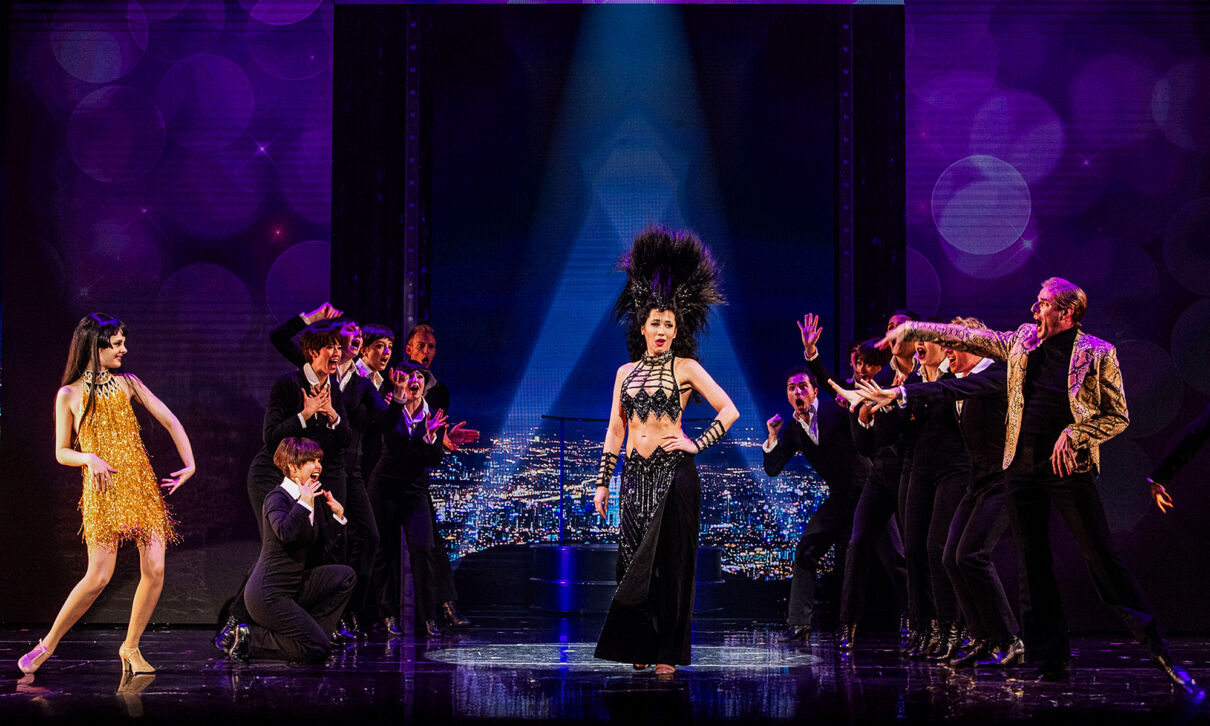 Bühnenfoto aus "Die Cher Show"