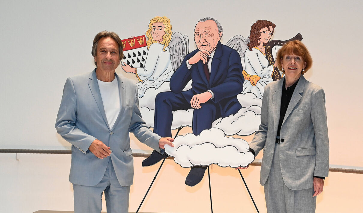 Alt-OB Konrad Adenauer schwebt über Bonns Ex-OB Jürgen Nimptsch und Kölns Noch-OB Henriette Reker