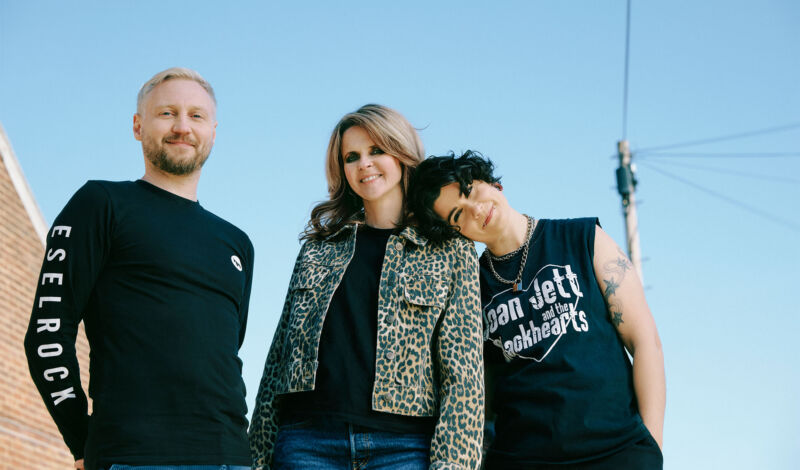 Billy Lunn, Charlotte Cooper und Camille Phillips von der Band The Subways