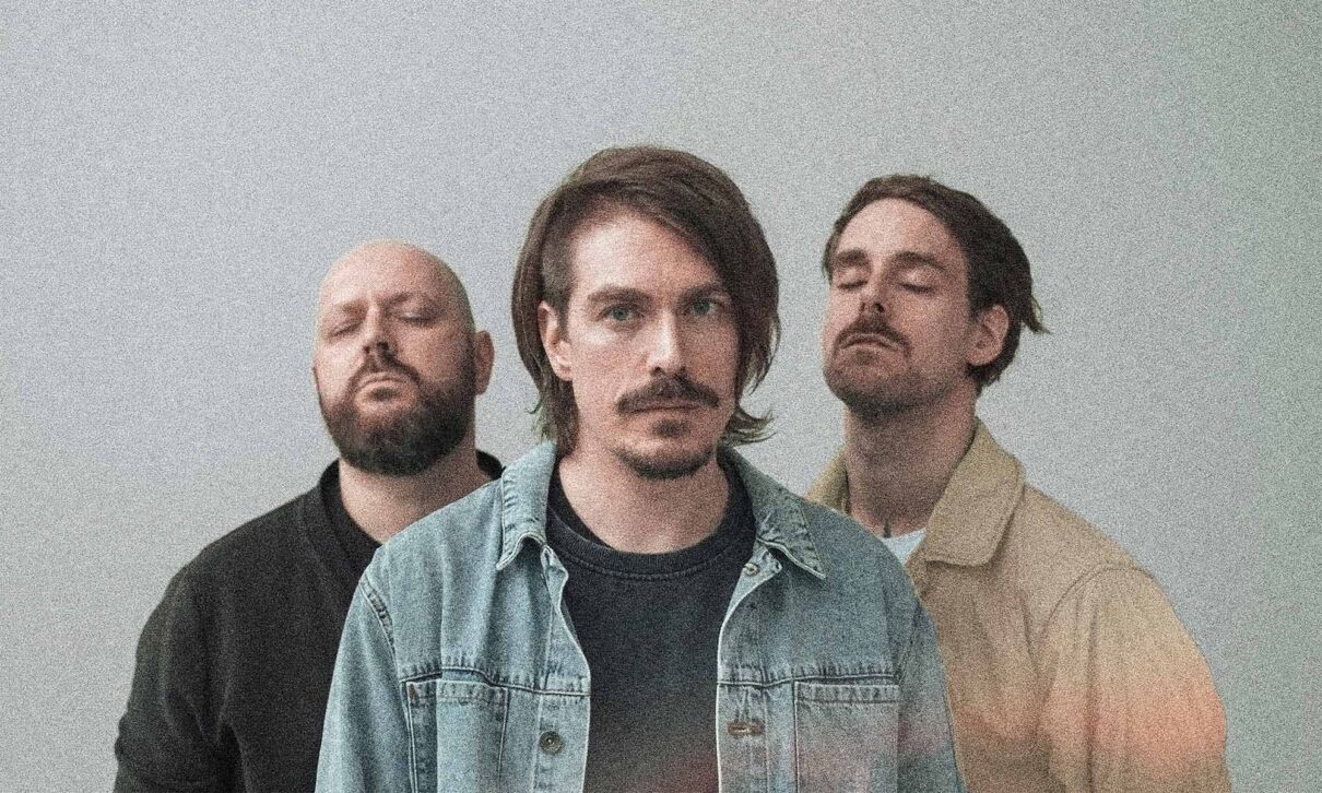 Die drei Musiker der Aachener Band Fjørt