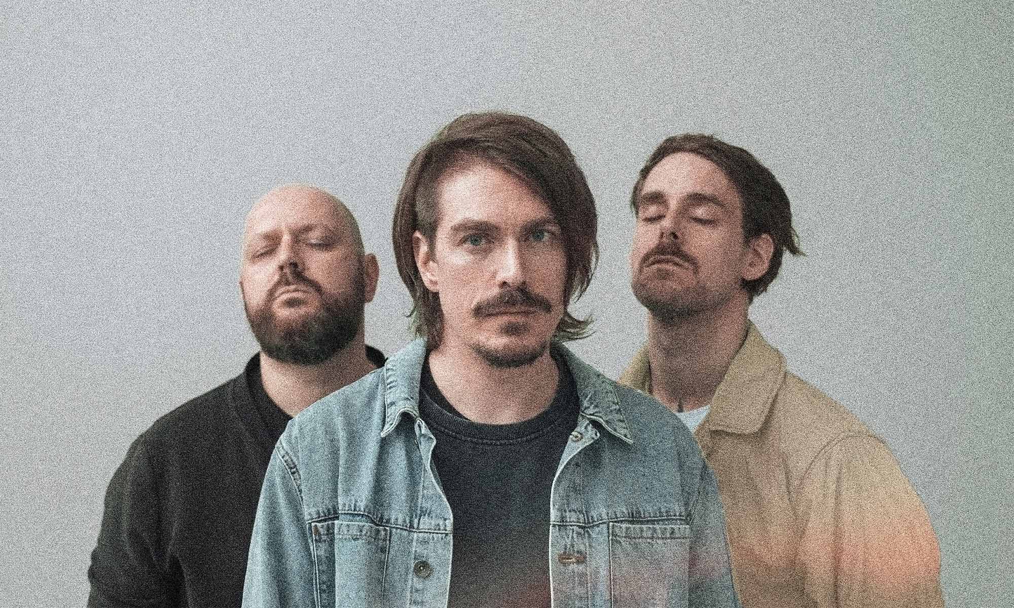 Die drei Musiker der Aachener Band Fjørt