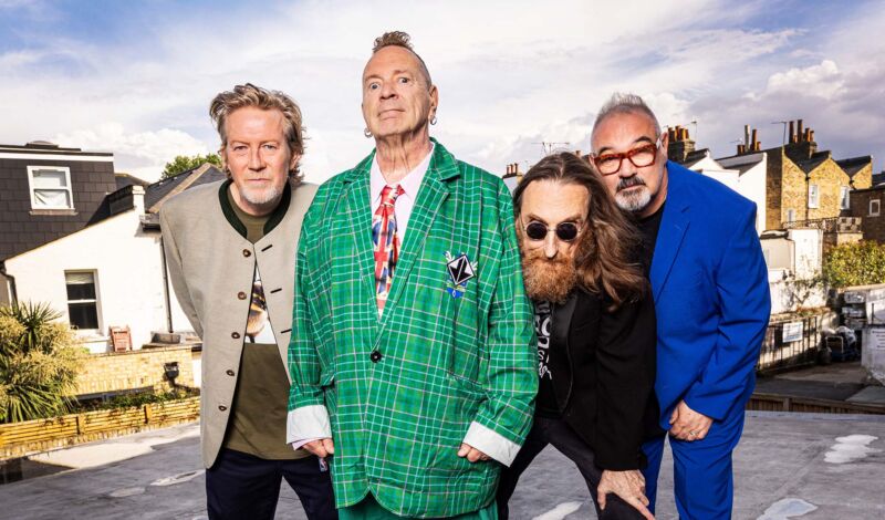 John Lydon und weitere Musiker der Band Public Image Ltd