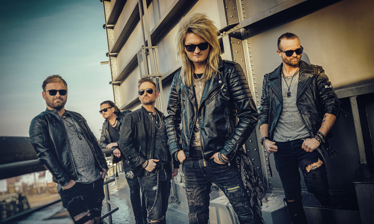 Die Musiker der deutschen Hardrockband Kissin' Dynamite