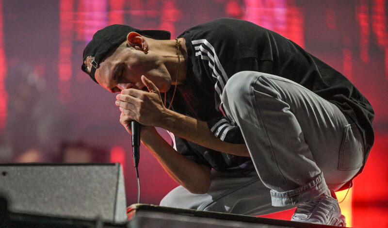 Die Band Landmvrks bei einem Auftritt auf der Bühne