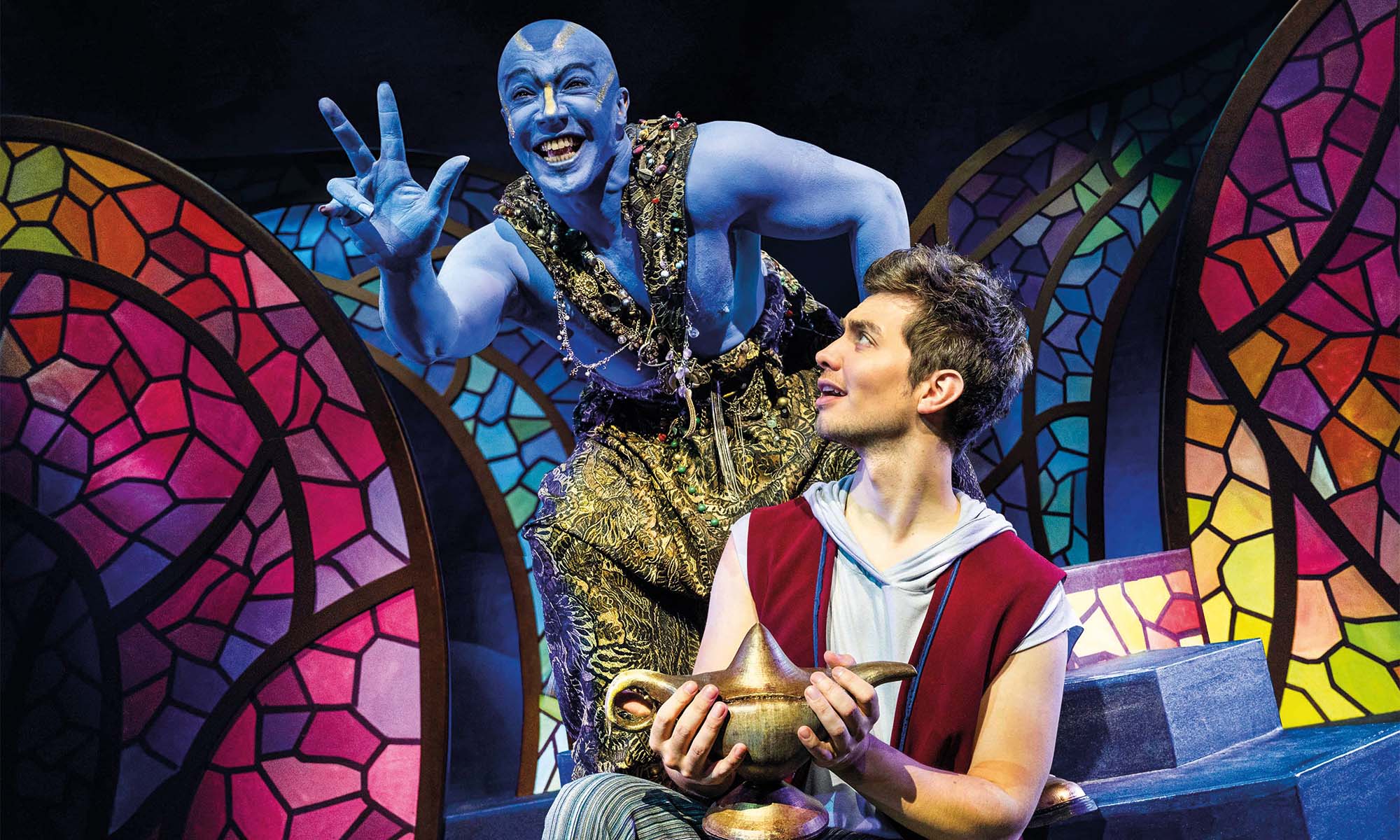 Darsteller des Dschnni und Aladin im Musical Aladin