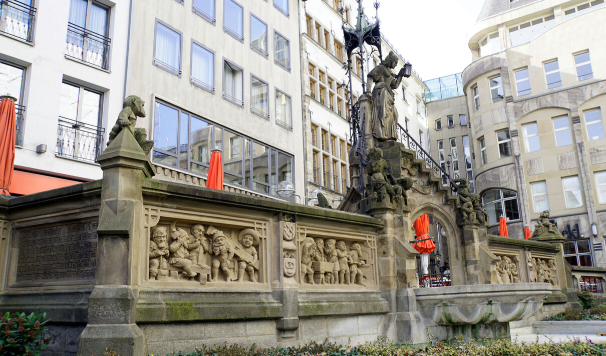 Der Heinzelmännchenbrunnen in der Kölner Altstadt