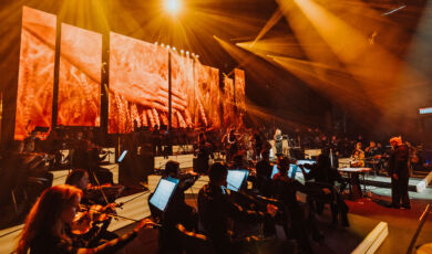 Orchester und Dirigent präsentieren „The World of Hans Zimmer“
