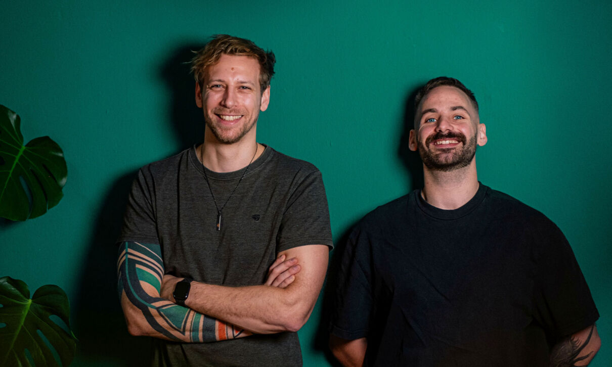 Josch Kliemann und Christoph Wellbrock, Betreiber des Podcasts Geschichten aus dem Altbau