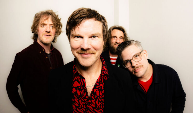 Großaufnahme der Musiker der Band Muff Potter