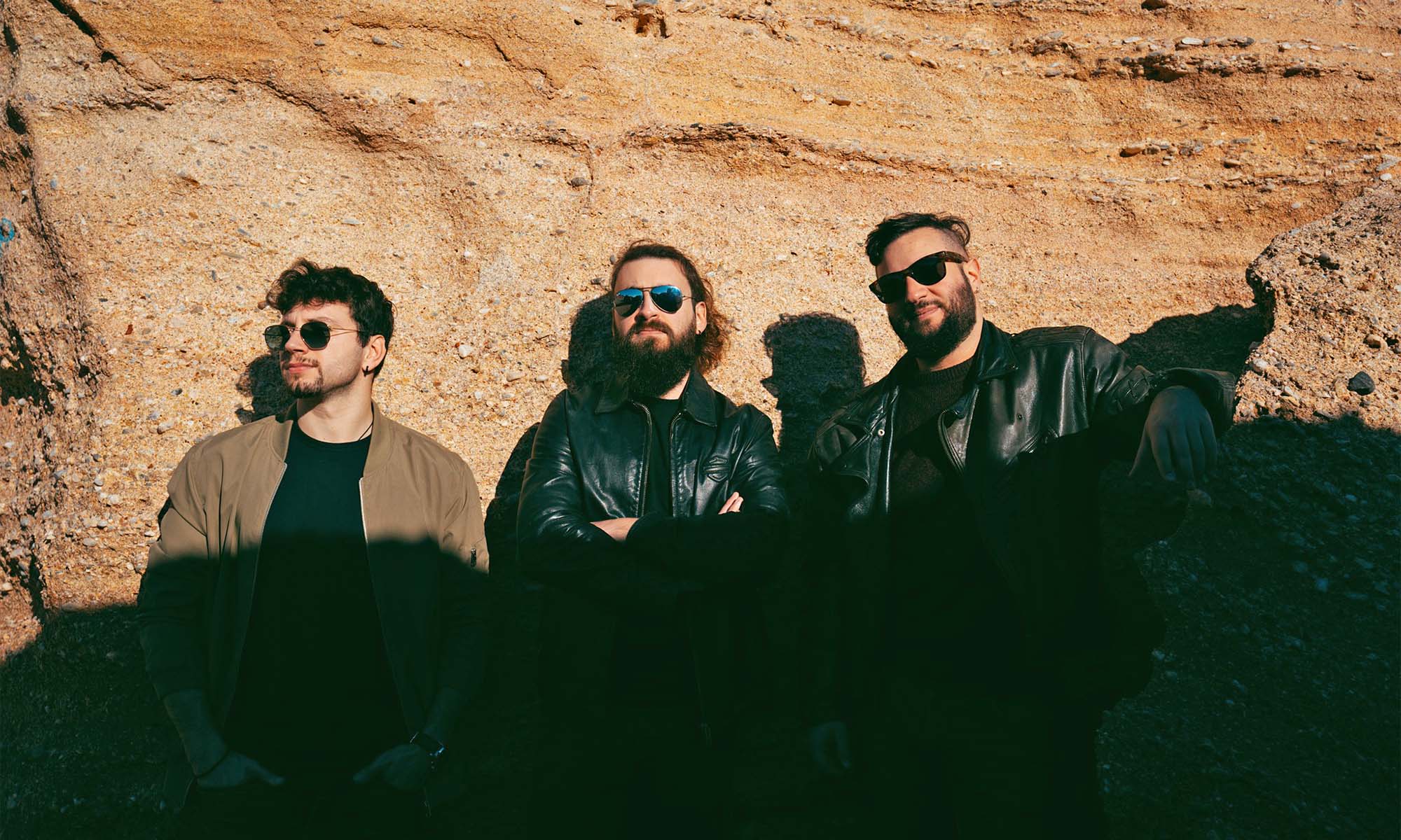 Die drei Musiker der griechischen Heavy-Metal-Band Khirki.