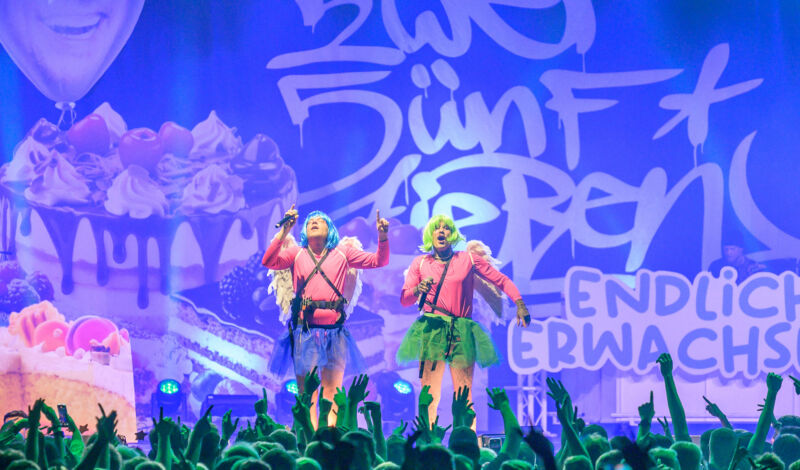 Die 257ers bei einem Konzert auf der Bühne