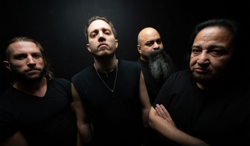 Die Mitglieder der Metalband Feat Factory