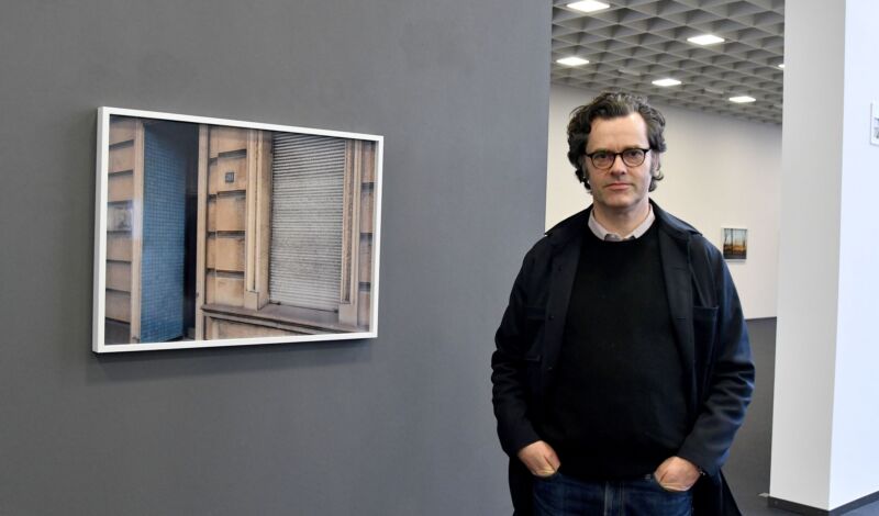 Laurenz Berges bei seiner Ausstellung