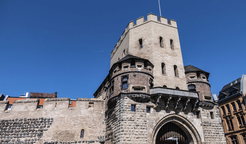die Severinstorburg in Köln