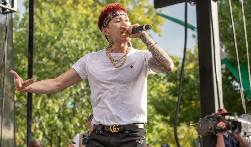 Rapper Jay Park bei einem Auftritt auf der Bühne