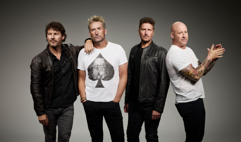Die vier Musiker der kanadischen Rockband Nickelback.