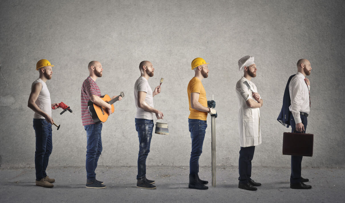 Profilbild eines Mannes in verschiedenen Outfits, die verschiedene Berufe symbolisieren