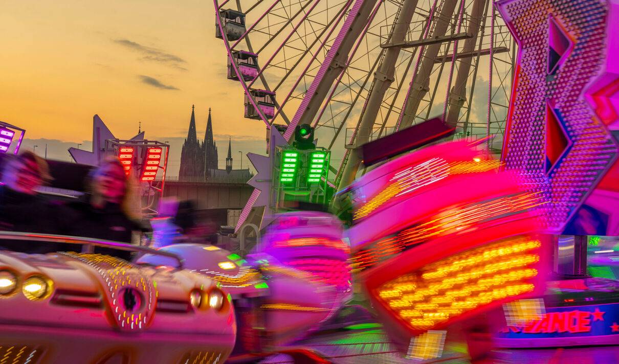 Fahrgeschäfte auf der Deutzer Kirmes