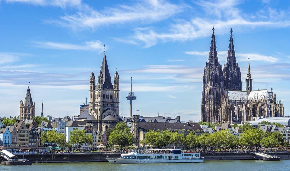 Rheinpanorama mit Groß St. Martin und Dom