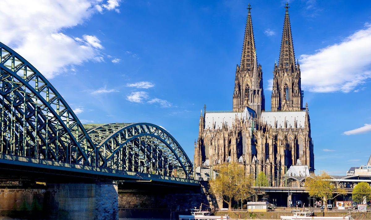 Das Köln-Panorama mit Dom